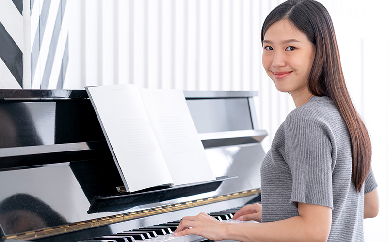 A piano lesson teacher