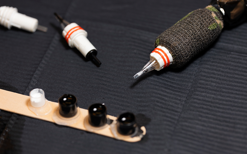 Image of a tattoo machine.